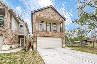 1913 Hampton St, Houston, TX 77088 - photo 3