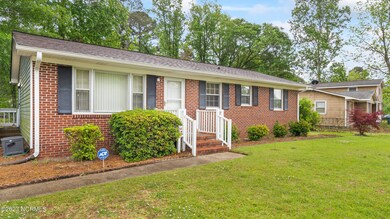 2506 Country Club Rd, Jacksonville, NC 28546 - photo 2