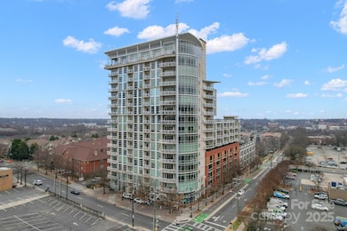 Attractive 17 Story Highrise with Rooftop Terrace