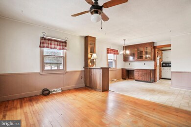 1199 Warm Spring Rd, Chambersburg, PA 17202 - photo 2