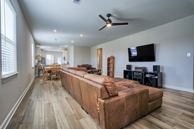 700 Fallen Hemlock Ct, Conroe, TX 77304 - photo 6