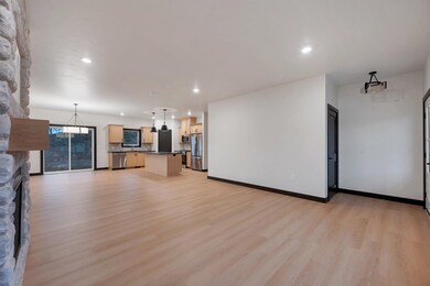 903 Moonbeam Ln, Francis Creek, WI 54220 - photo 4