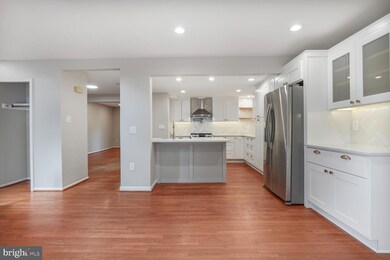 11022 Saffold Way, Reston, VA 20190 - photo 4