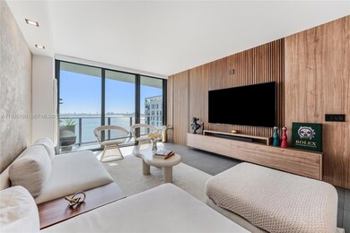 Icon Bay unit 1806, Miami, FL 33137 - photo 7