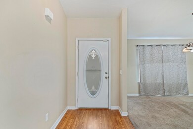 1326 Jeffrine Dr-01