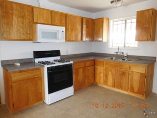 712 W Euclid Ave, El Centro, CA 92243 - photo 4