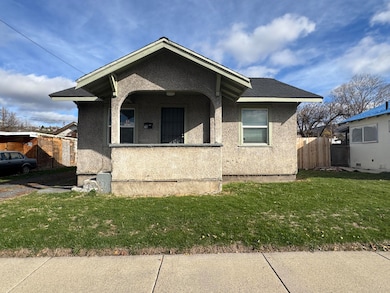 309 Martin St, Klamath Falls, OR 97601 - photo 2