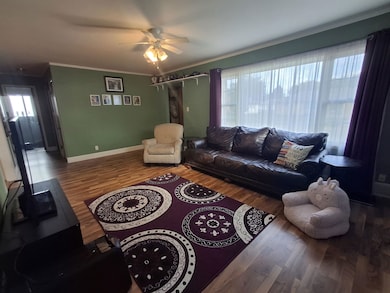 2301 Bateman Ave, Hastings, NE 68901 - photo 2