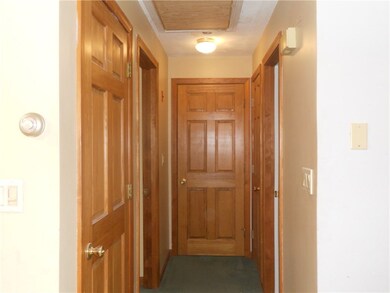 112 Bouvier Ave unit B, Manville, RI 02838 - photo 5