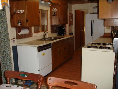 917 Battle St, Webster, NH 03303 - photo 3
