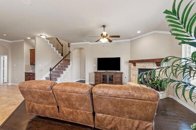 3913 Crosstrees Dr, Lake Dallas, TX 75065 - photo 3