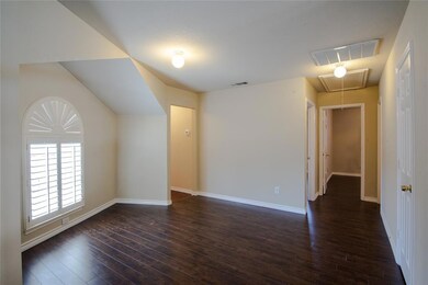 1401 Buena Vista Dr, Denton, TX 76210 - photo 4