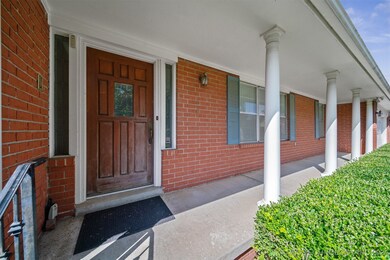 225 N Choctaw Ct, Claremore, OK 74017 - photo 3