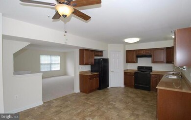 6444 Towncrest Ct W, Frederick, MD 21703 - photo 4