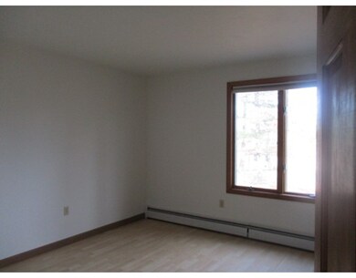 4 Sullivan Blvd, Oxford, MA 01540 - photo 7