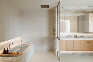 Premium Primary Bath_Apt 703