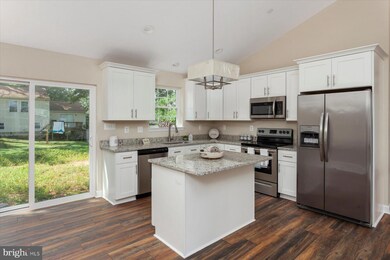 1954 Catanna Ave, Halethorpe, MD 21227 - photo 3