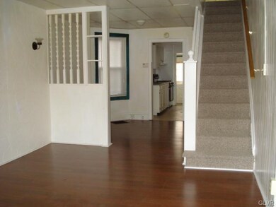 522 Bradley St, Bethlehem, PA 18015 - photo 2