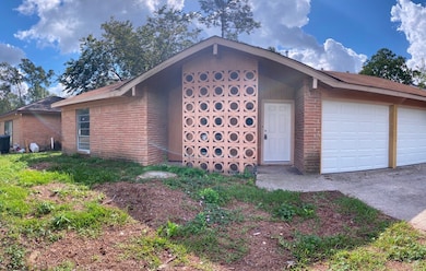 7618 Cabot St, Houston, TX 77016 - photo 2