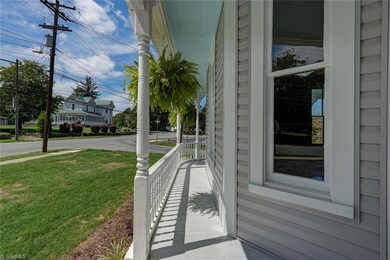 402 Lawsonville Ave, Reidsville, NC 27320 - photo 6