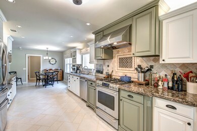 10047 Valley Forge Dr, Houston, TX 77042 - photo 6