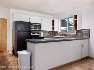 04 kitchen