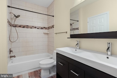 1716 Lake Shore Crest Dr unit 33, Reston, VA 20190 - photo 6