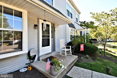 622 Greentree Ln, Norristown, PA 19403 - photo 2