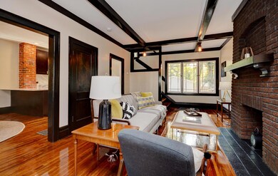 Living Room (3)
