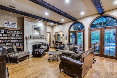 343 Hobson Ln, Denton, TX 76205 - photo 4