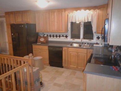 11 Tibbetts Dr, Lincoln, ME 04457 - photo 6