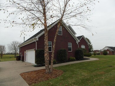 225 Leath Ct, Shepherdsville, KY 40165 - photo 2