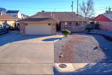 738 Candlewood Dr, Alamogordo, NM 88310 - photo 2