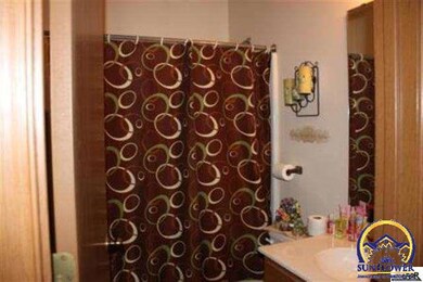 305 E 5th St, Hoyt, KS 66440 - photo 7