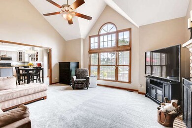 631 Clover Dr, Algonquin, IL 60102 - photo 5