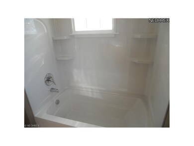 New tub & tub surround!