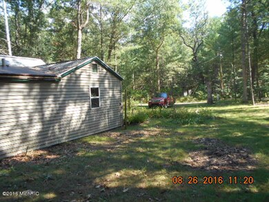 8607 W Greenbriar Ave, Baldwin, MI 49304 - photo 2