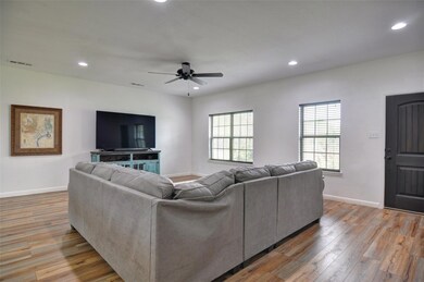 840 County Road 3451, Paradise, TX 76073 - photo 6