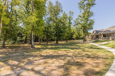 512 E Akard St unit 300, Weatherford, TX 76086 - photo 2