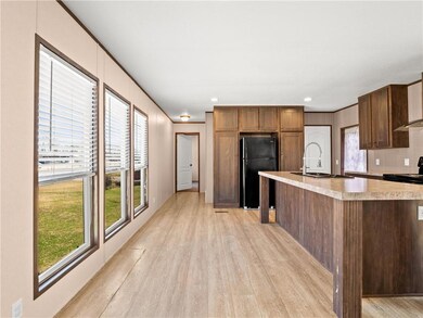 1319 Idlebrook Dr, Lake Charles, LA 70611 - photo 4