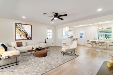 29-web-or-mls-Living 3 copy