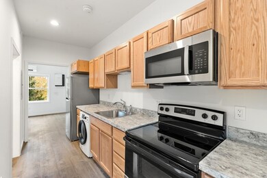 50 R Maplewood Ave unit 102-212, Gloucester, MA 01930 - photo 4