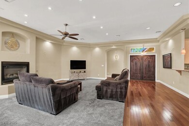 4574 Sheri Lyn Ct, Las Vegas, NV 89121 - photo 7