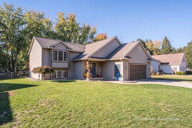 11037 Skyway Ln, Allendale, MI 49401 - photo 2