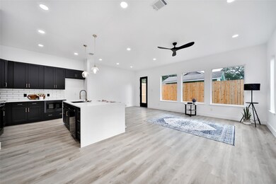 4930 Broom St, Houston, TX 77091 - photo 5