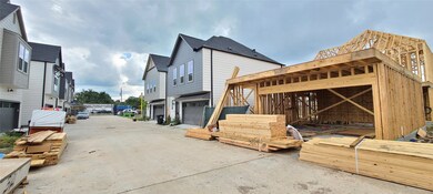 313 Cyclamen St, Houston, TX 77018 - photo 6