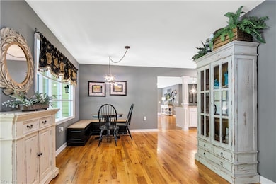 Entry/den