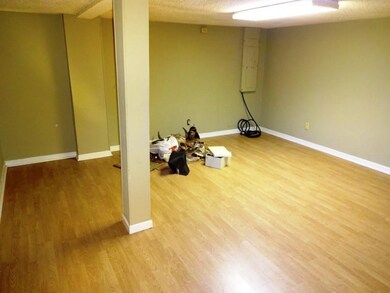 1408 Stoneybrook Dr, Johnson City, TN 37601 - photo 5