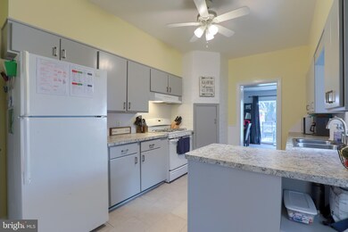 156 S 8th St, Columbia, PA 17512 - photo 3