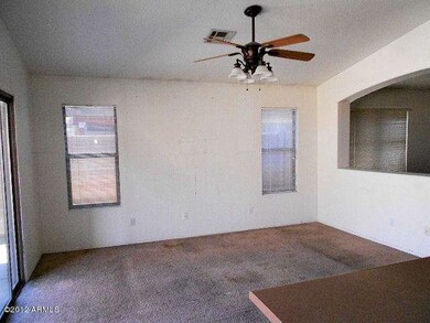 023-277040 - family room